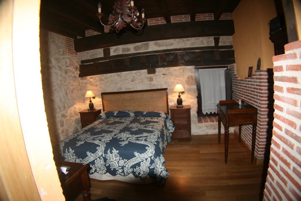 La Sinagoga Guest House Penaranda de Duero Ruang foto